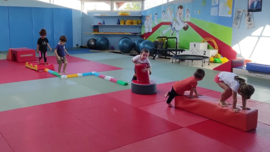 Eveil gymnique à Roquettes - enfants de 3 à 5 ans